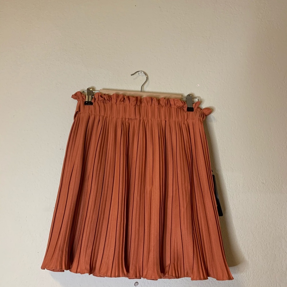 🛍NWT Women’s Burnt Orange Skirt-Medium